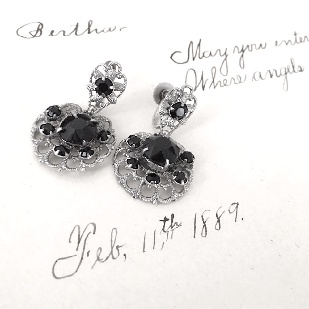 VINTAGE Early 1900s Jet Stone Filigree Screw Back Mourning Earrings
